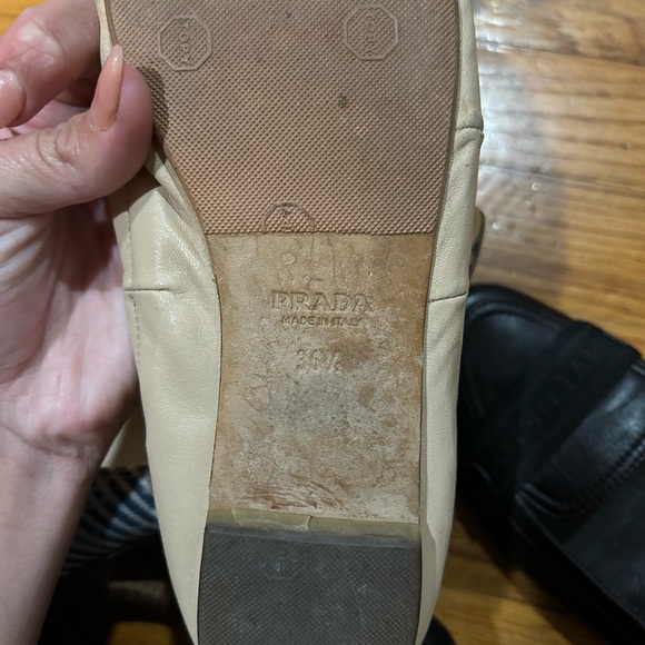 Super super comfy and cute Prada flats! - Picture 5 of 5